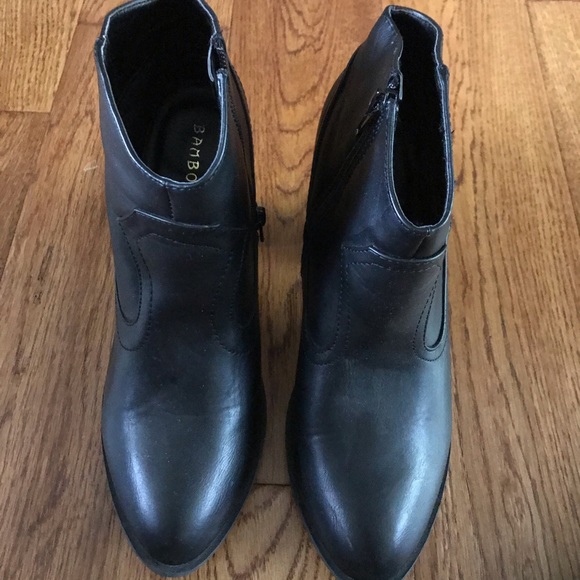 BAMBOO Shoes - Ladies black booties with heel